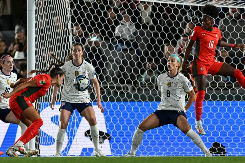Uswnt Survives Late Scare To Reach Women’s World Cup Round Of 16