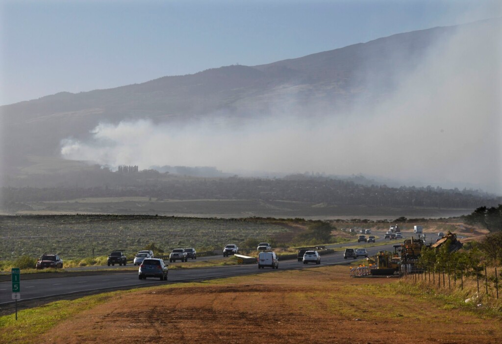 People In Hawaii Flee Into Ocean To Escape Wildfires That Are Burning A Popular Maui Tourist Town