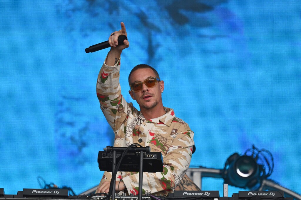 Diplo Hitchhiked Ride Out Of Rain Drenched Burning Man After Walking Miles ‘through The Mud’ And Actually Made It To His Dc Concert