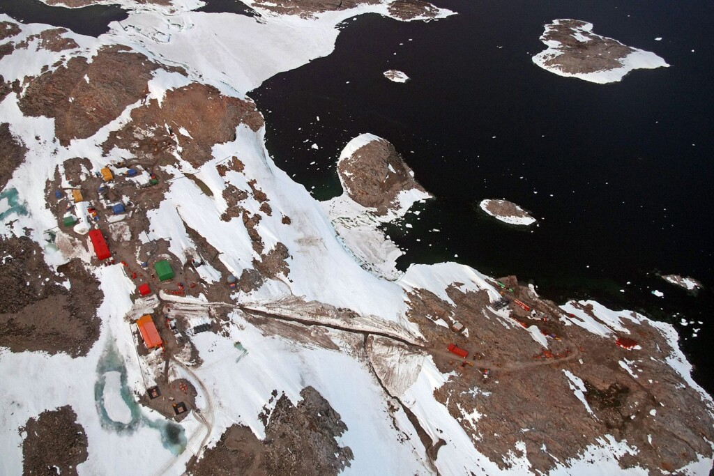 Australia Rescues Sick Expedition Member From Remote Antarctic Outpost In The Depths Of Winter