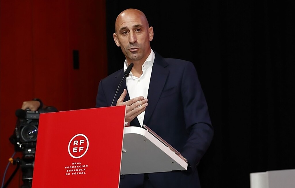 World Cup Kiss Scandal Hasn’t Damaged Spanish Brand, Prime Minister Says