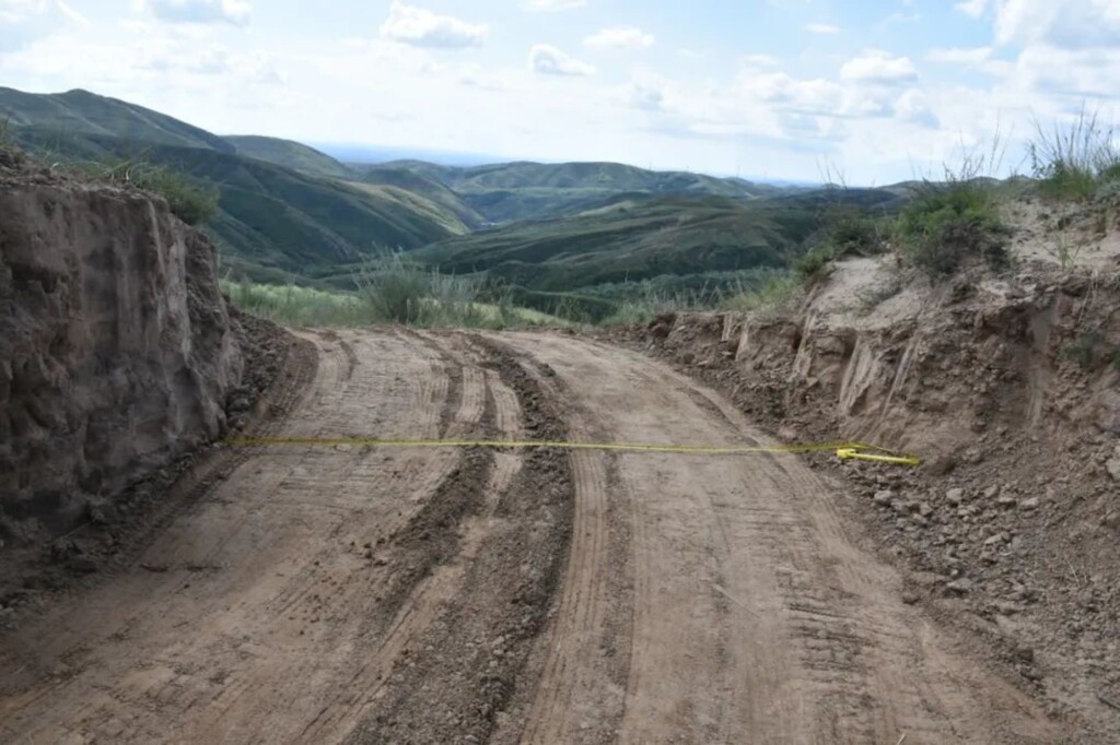 Two People Detained In China For Allegedly Damaging Great Wall With Excavator