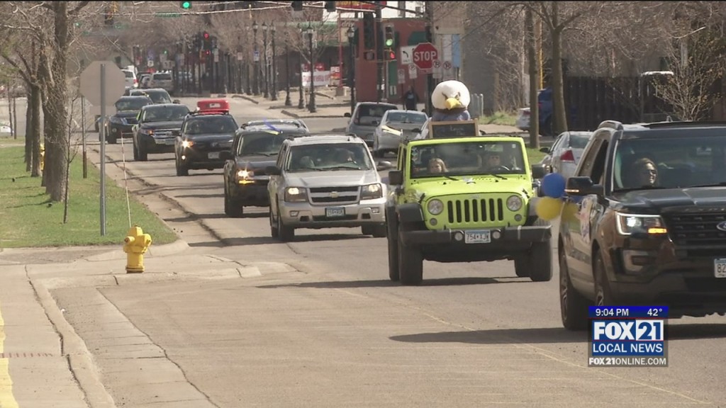 Laura Macarthur Parade