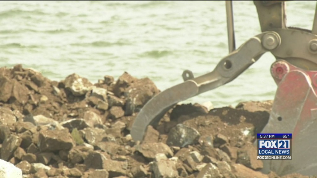 Lakewalk Construction