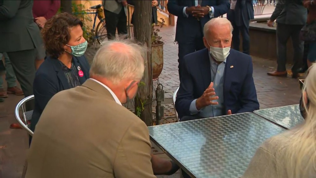 Biden And Larson And Walz Pic