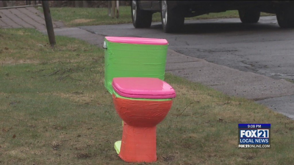 Yard Toilet