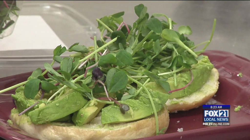 Cooking Bagel Sandwich