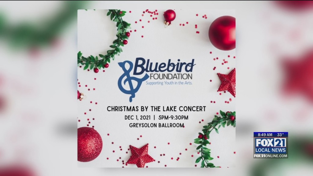 Christmas By The Lake