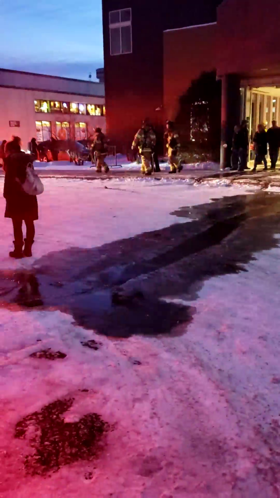 Vlcsnap 2021 12 07 18h33m32s658