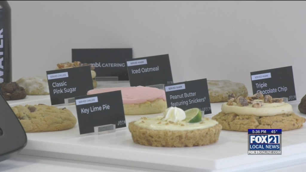 Crumble Cookies Open