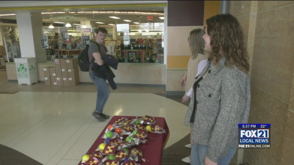 Umd Public Health Students Celebrate National Public Health Week By Giving Out Wellness Kits