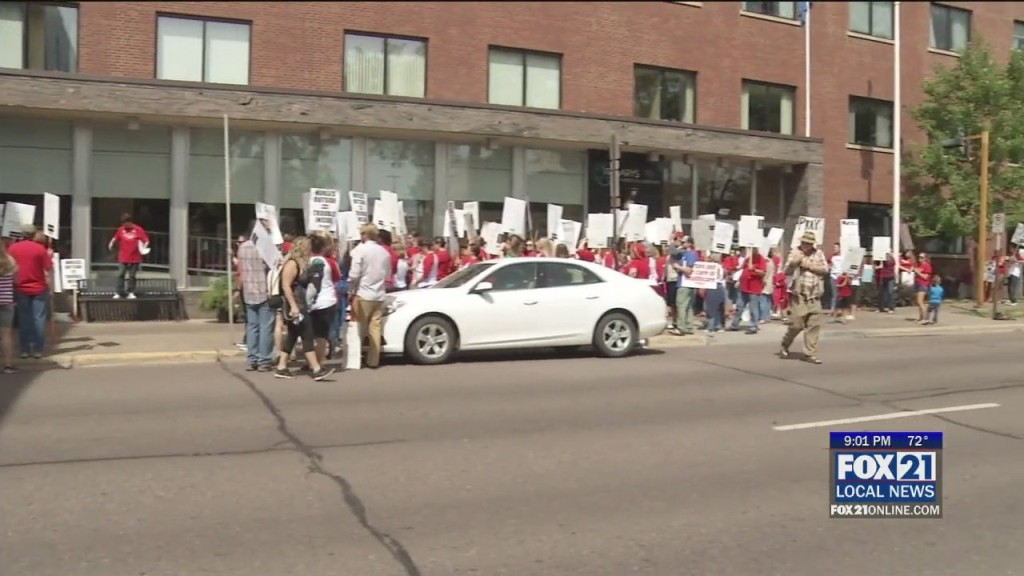 Minnesota Nurses Association Potential Picket