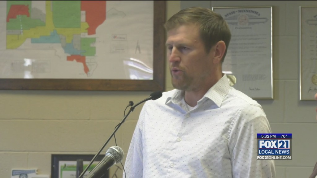 Two Harbors Mayor Won't Resign