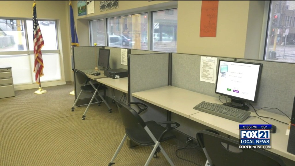 Kqds1 Fri Aug 12 17 00 Selection