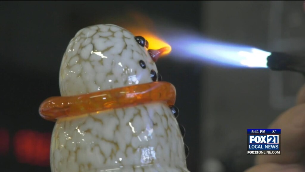 Design Ur Own Ornament