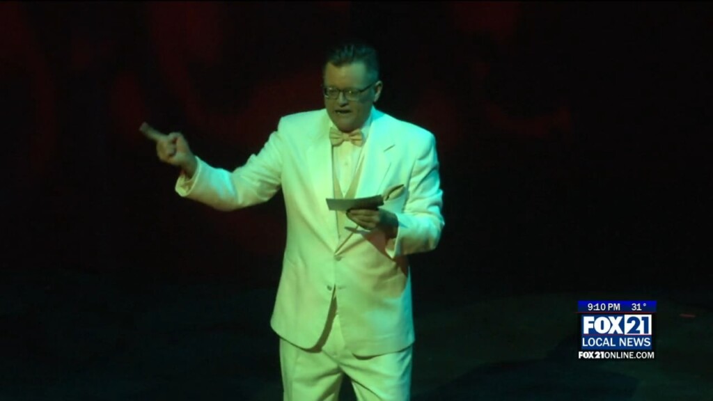 Singing W/ The Stars