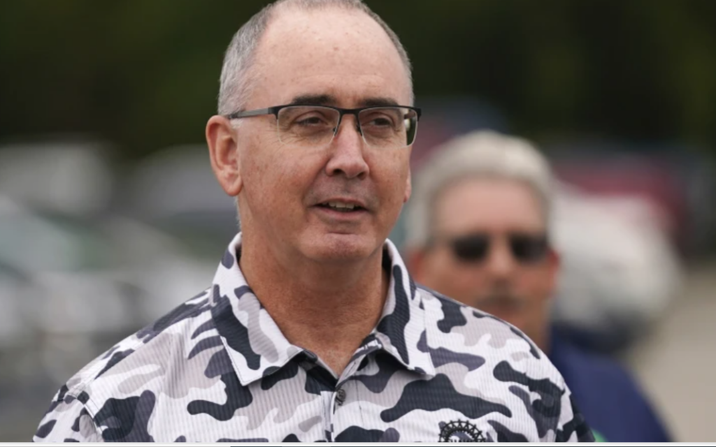 Auto Workers Strikes