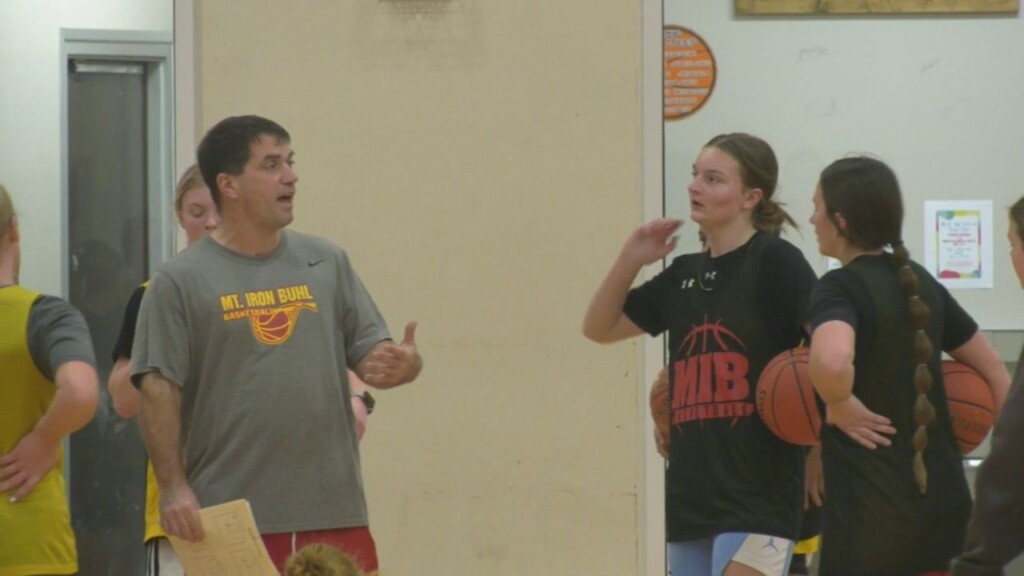 Mountain Iron-Buhl girls basketball