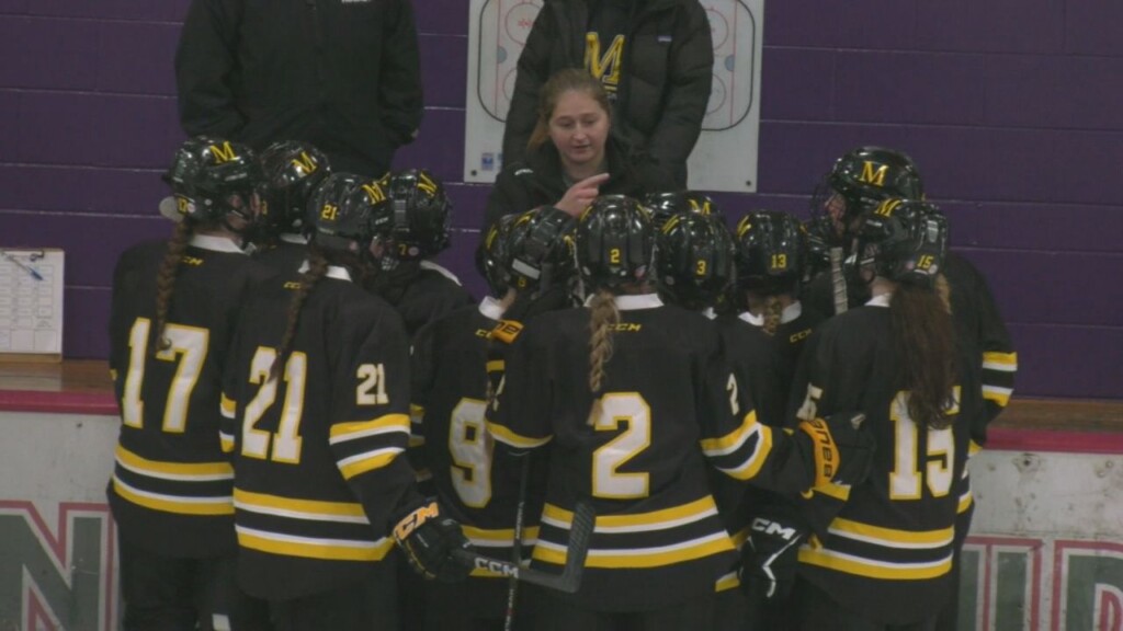 Duluth Marshall Girls Hockey