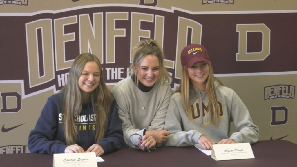 Alyssa Doyle and Camryn Seguin