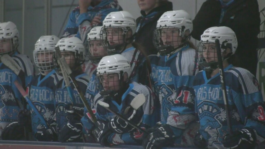 Superior Girls Hockey