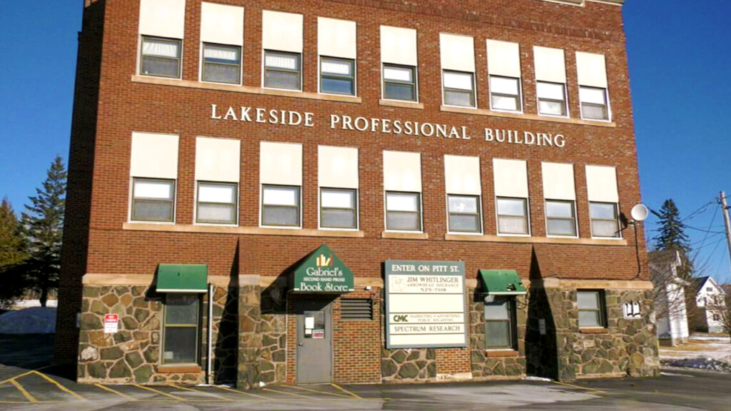Lakesideprofessionalbuilding