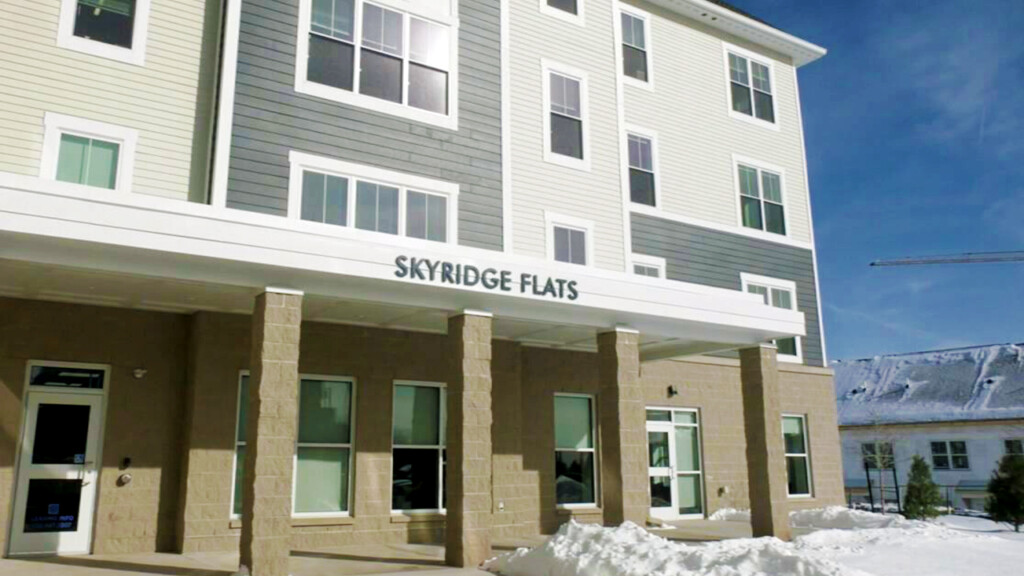 Skyridgeribboncutting