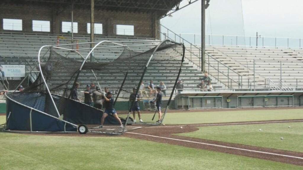 Huskies Web 05252025