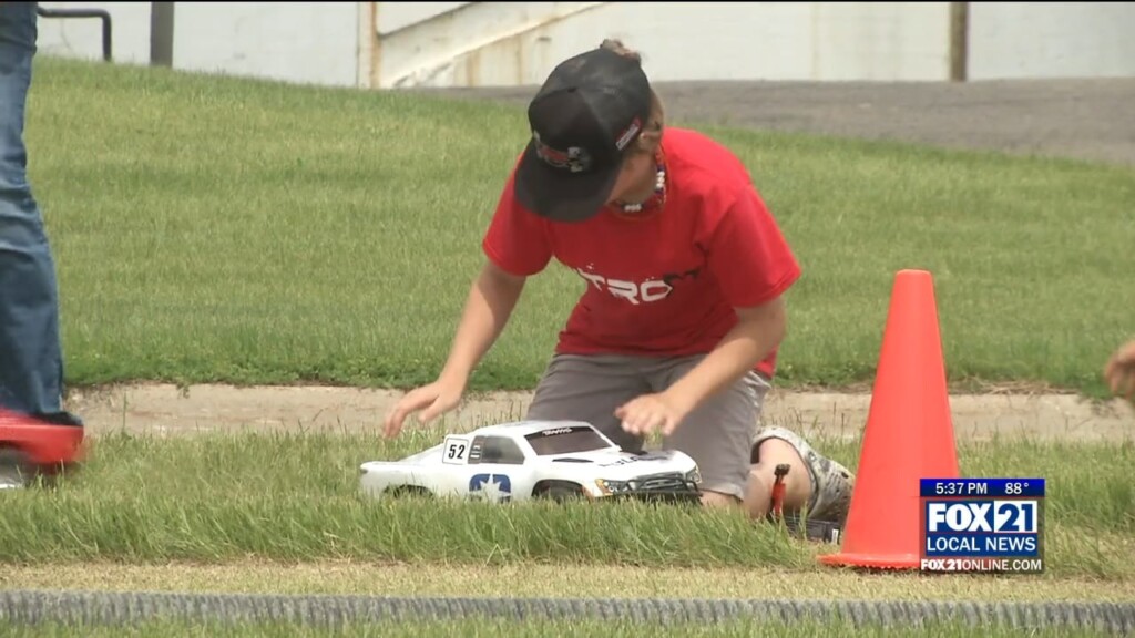 Video | Students Wrap Up Hibbing Nitro X Summer Camp With Rc Car Races