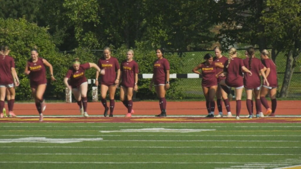 Umd Soccer Web 814