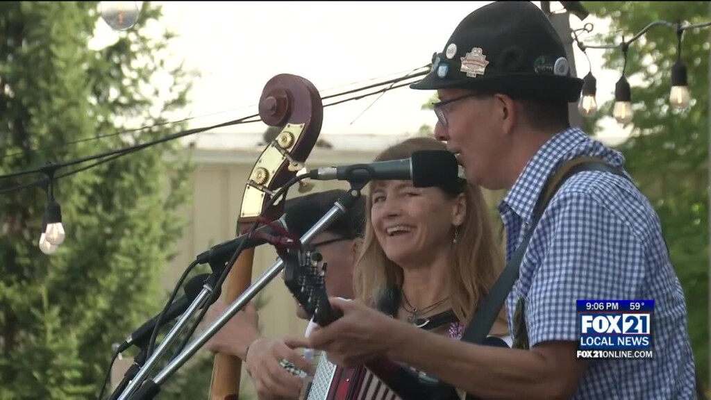 Ursa Minor Oktoberfest Wrap