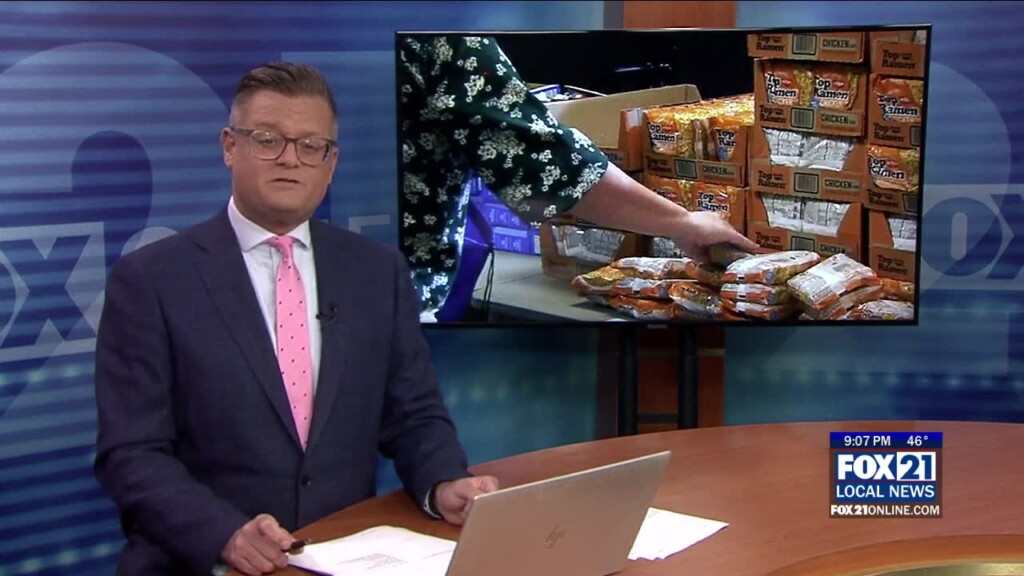 Umd Students Pack Meal Bags For People In Need