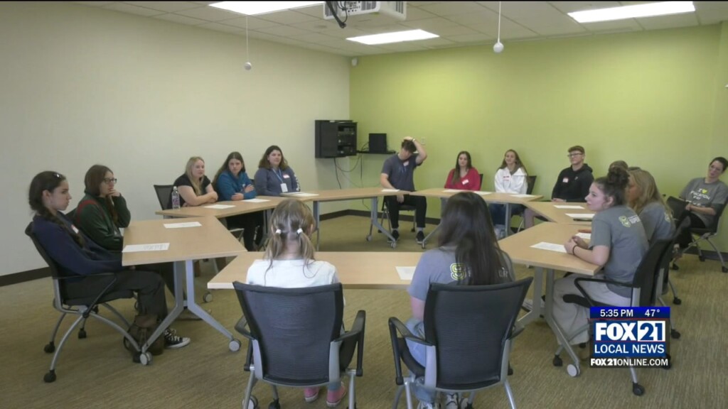 Uw Superior Hosts "i Heart Education Day" For Future Educators
