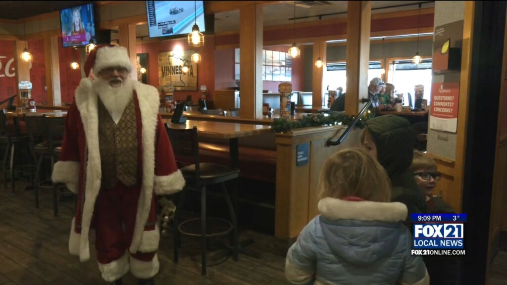 Norhtland Eats Breakfast With Santa