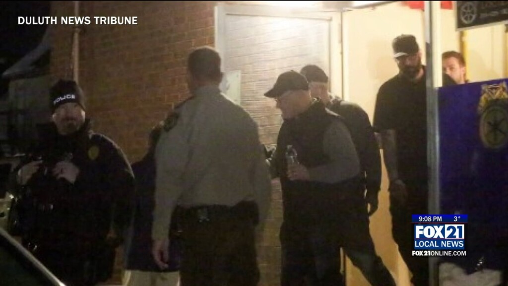 Rep. Stauber Ducks Out Of Teamsters Meeting, Dodging Blocked Media And Protesters