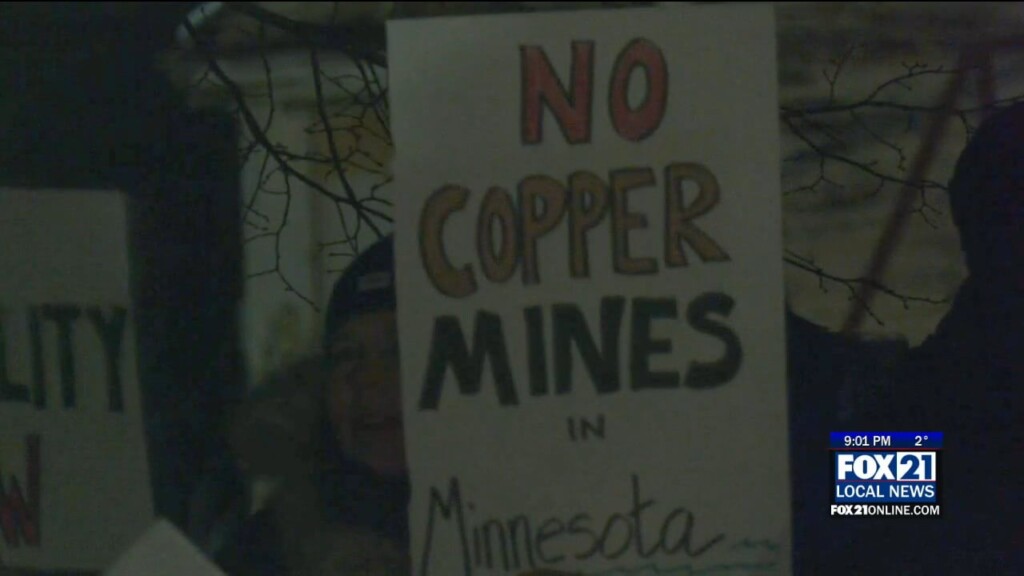 Protesters Outside Stauber Meeting With Teamsters