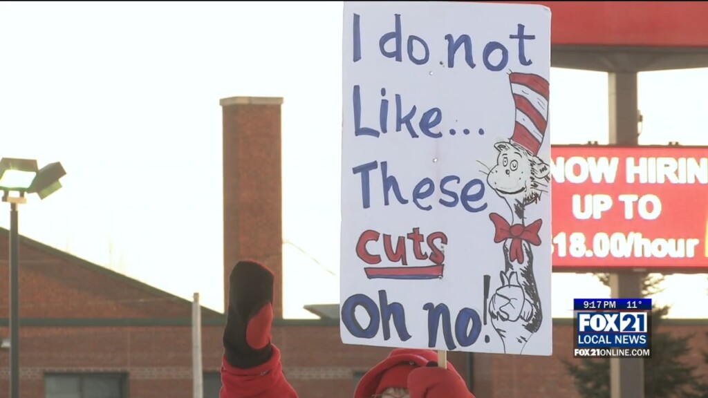 Cloquet Area Indivisible Holds Rally In Support Of Childcare