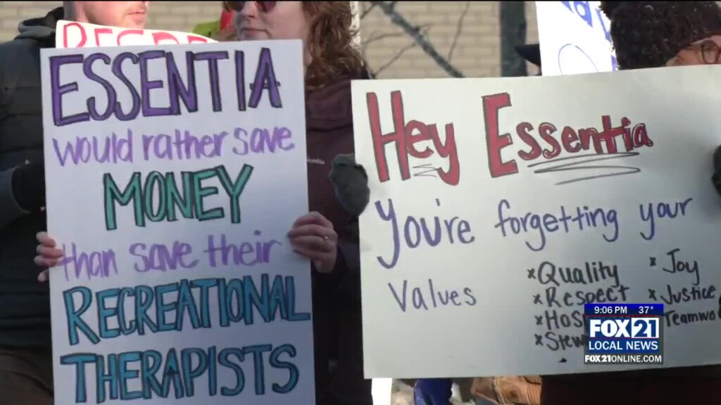 Essentia Health Workers Picket To Protect Mental Health Services