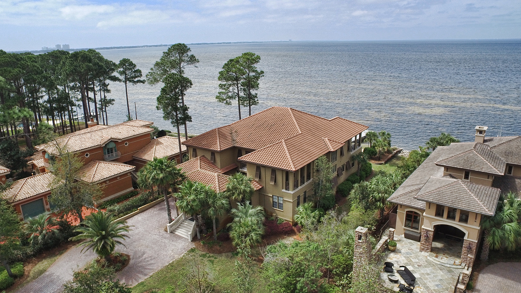 Luxury Estates Auction Company