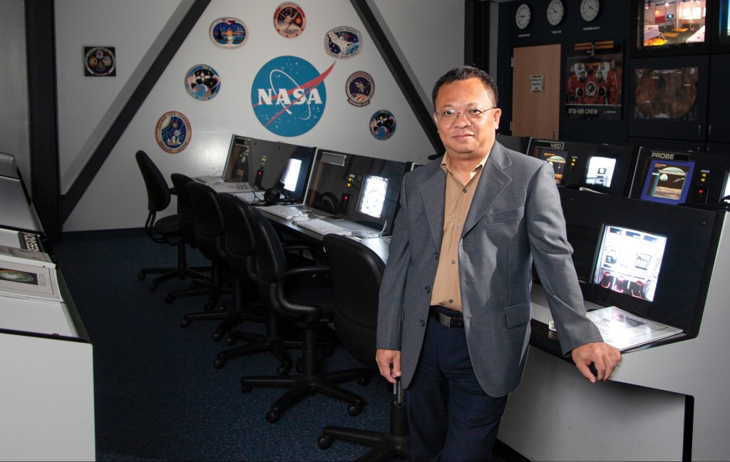 Professor Zhiyong Liang In The Mission Control