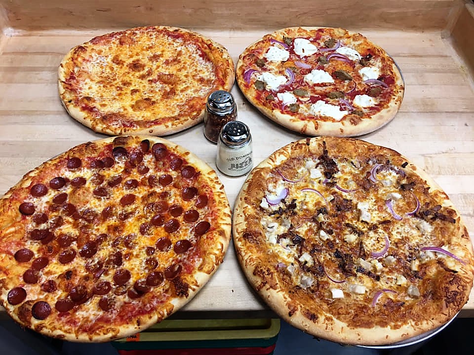 There's a New Pizza Parlor in the Lee Heights Shops - Arlington Magazine