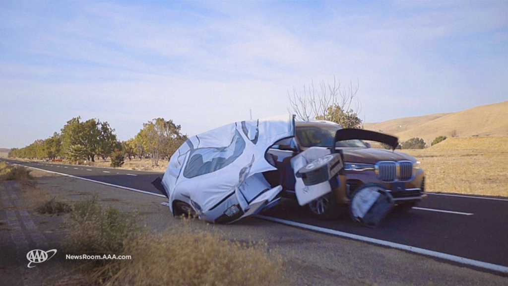 Test Vehicle Colliding With Simulate Disabled Vehicle 1024x576