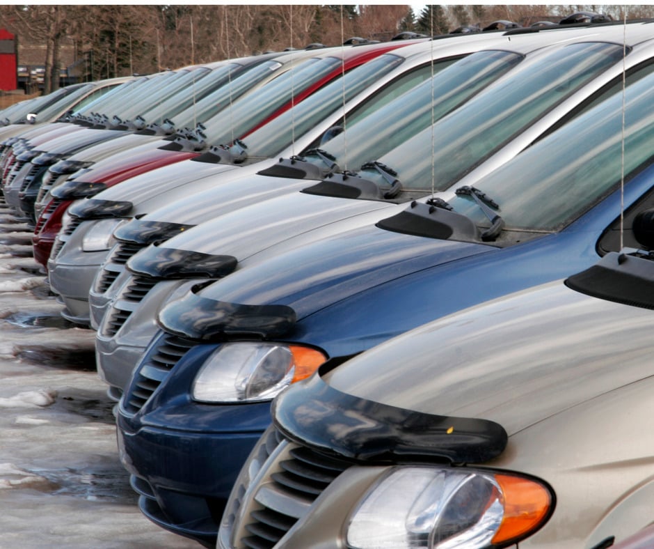 Cars In A Row At A Car Dealership Picture Id144325864