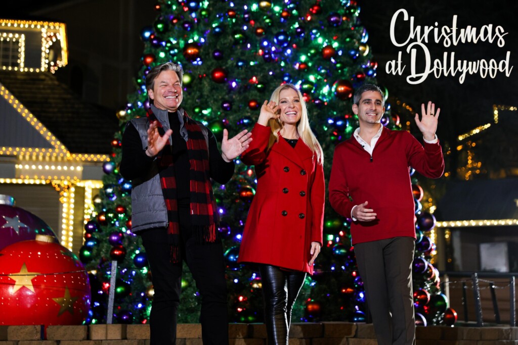 Christmas At Dollywood Feature Image Scaled
