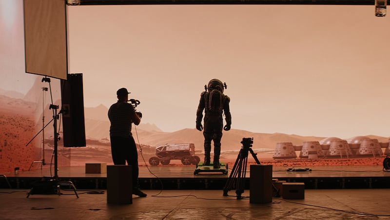 Bts Shot Of Virtual Production Stage With Huge Led Screens, Shooting Mars Scene