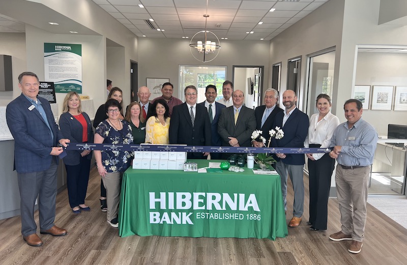 Hibernia Bank Veterans Ribbon Cutting