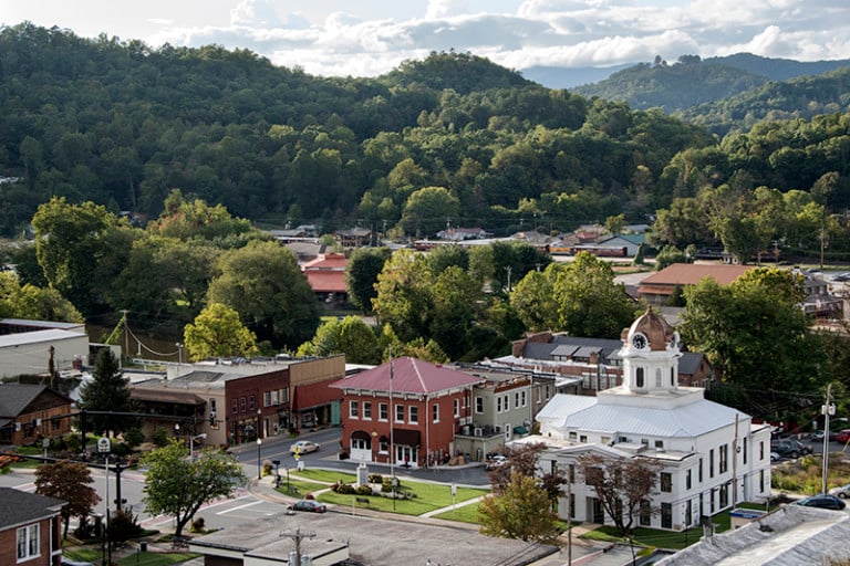 Mountain Escapes Near Charlotte: Bryson City - Charlotte Magazine