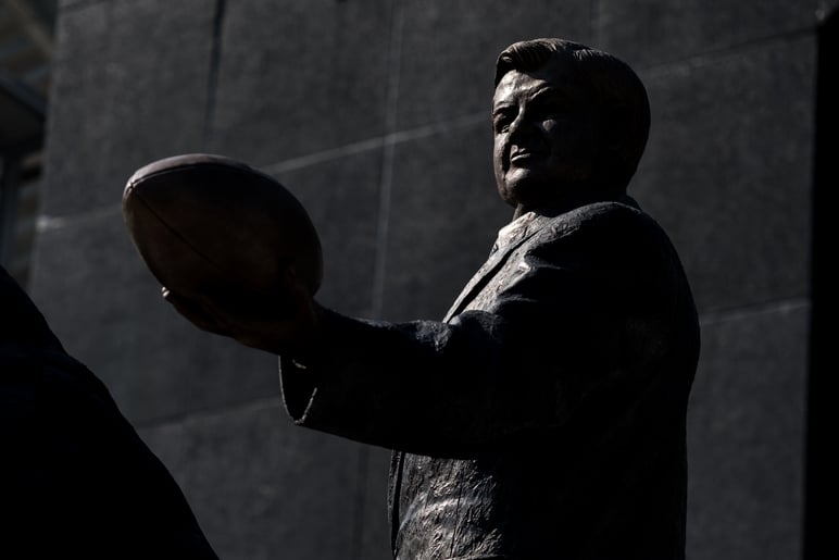 Jerry Richardson: Carolina Panthers remove statue of former team owner