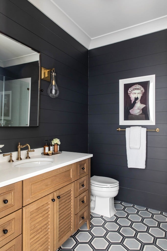 Benjamin Moore Cheating Heart Shiplap Bathroom With Louvered White Oak Vanity 2