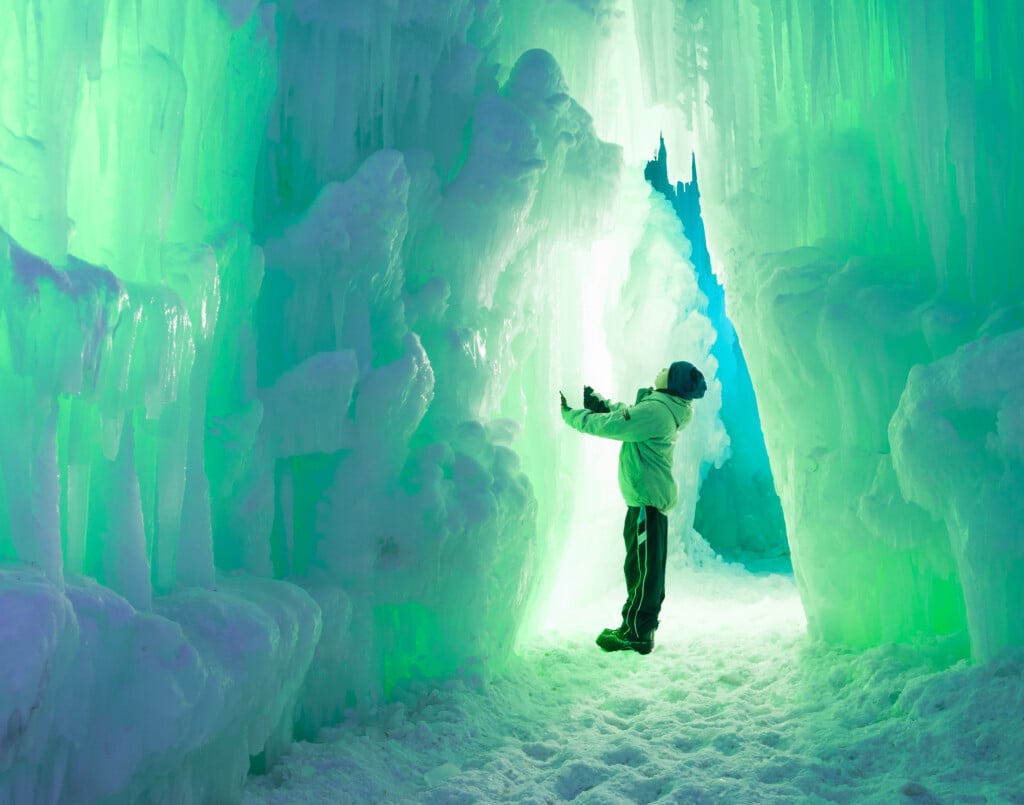 ice castles minneapolis